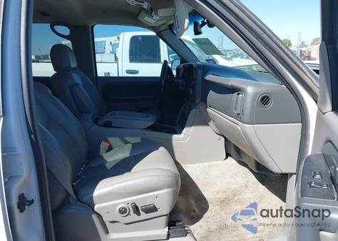 2003 Chevrolet Tahoe Lt из США, поврежденный, VIN 1GNEC13Z83J341326